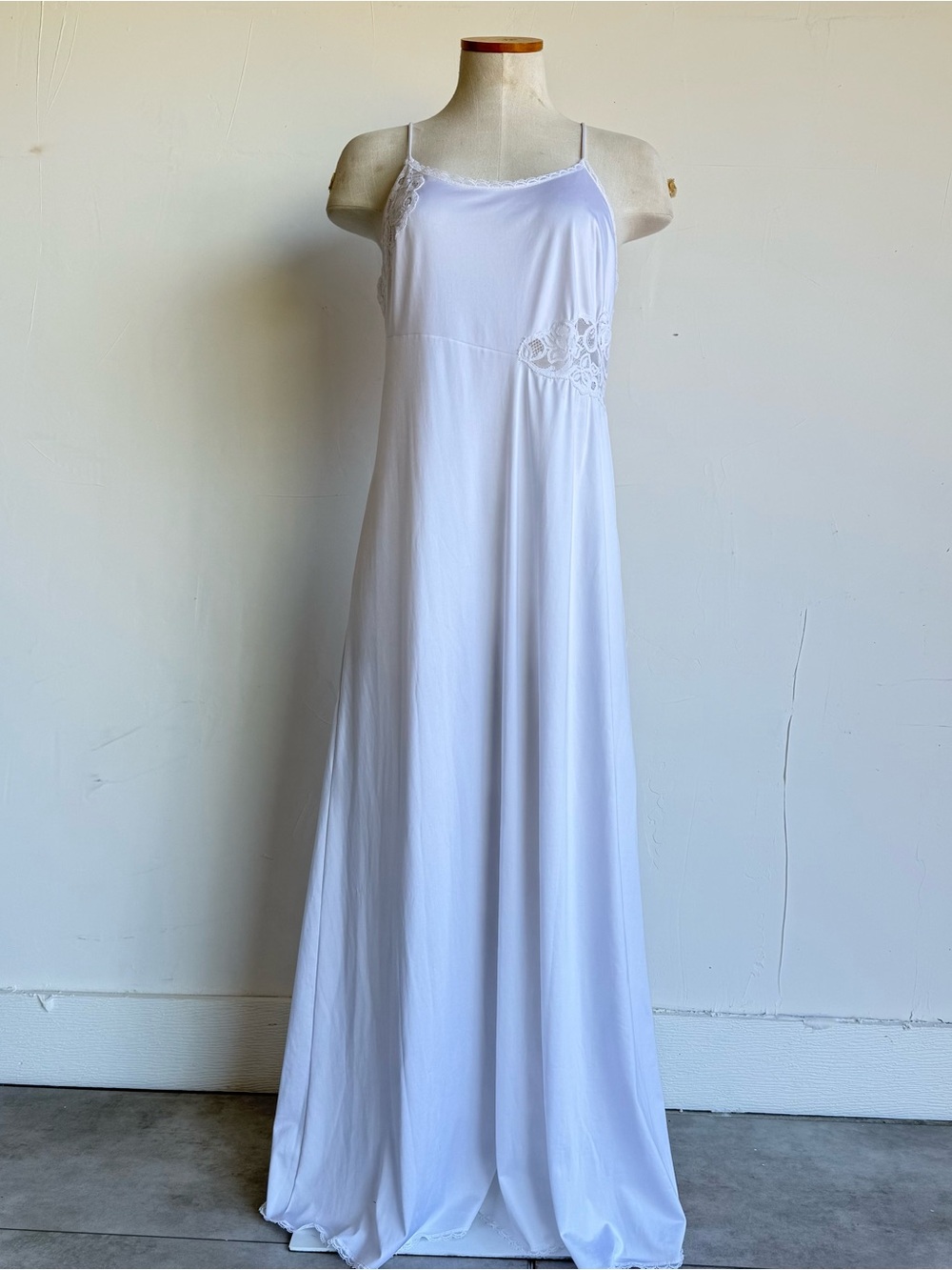 Vanity fair slip Dress Medium White Vintage long sleeveless lace sheer made USA